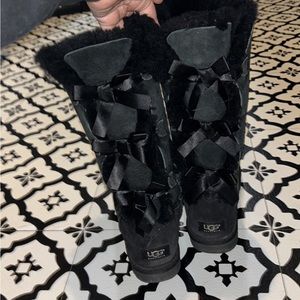 Black UGG